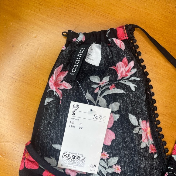 H&M Brand New with Tags Floral Top - Picture 4 of 5